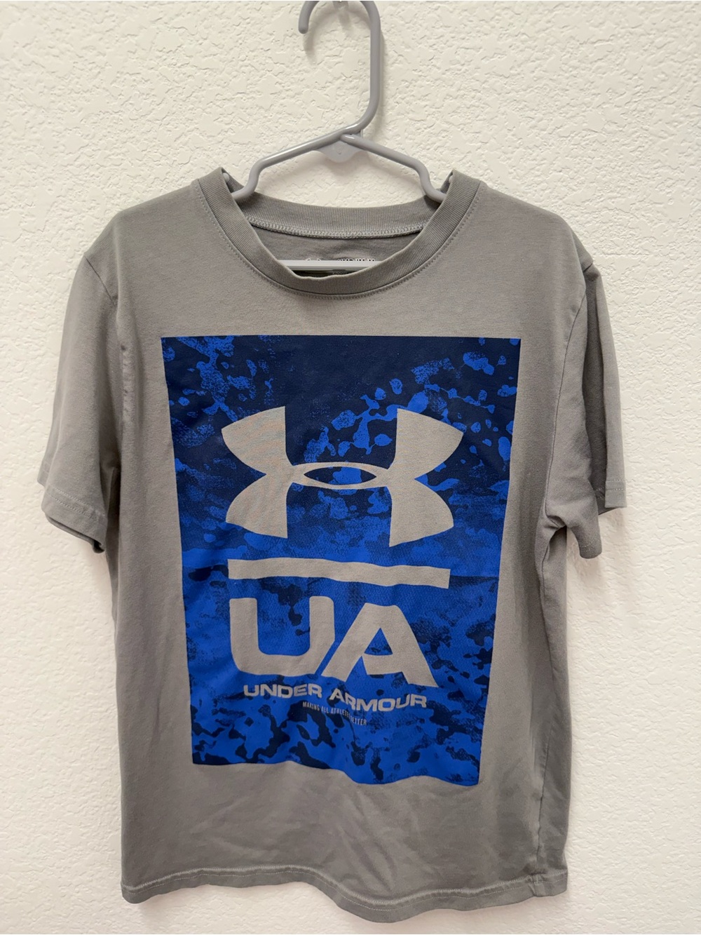 Under Armour Gray Short-Sleeve Tee with Blue Graphic Logo